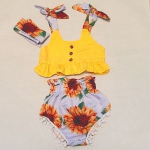 Super cute three piece sunflower  print outfit